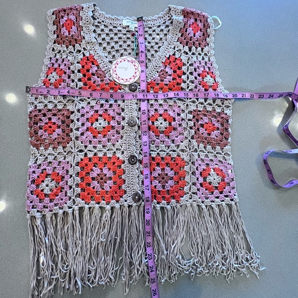 NWT Umgee V-Neck “Celeste” Color Block Taupe Button Detail Crochet Vest Sz Small - Picture 5 of 14